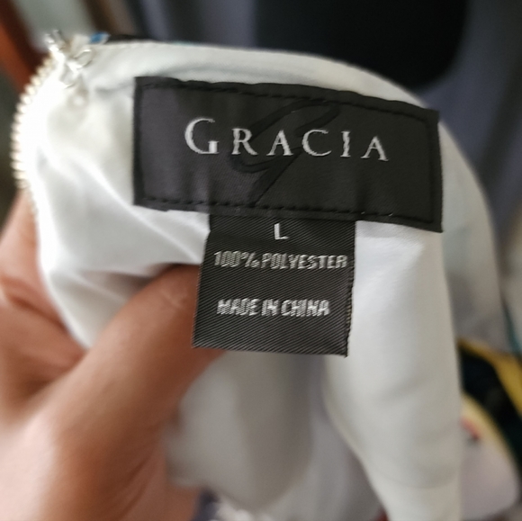 Vibrant Retro Floral Print Dress - Picture 9 of 9